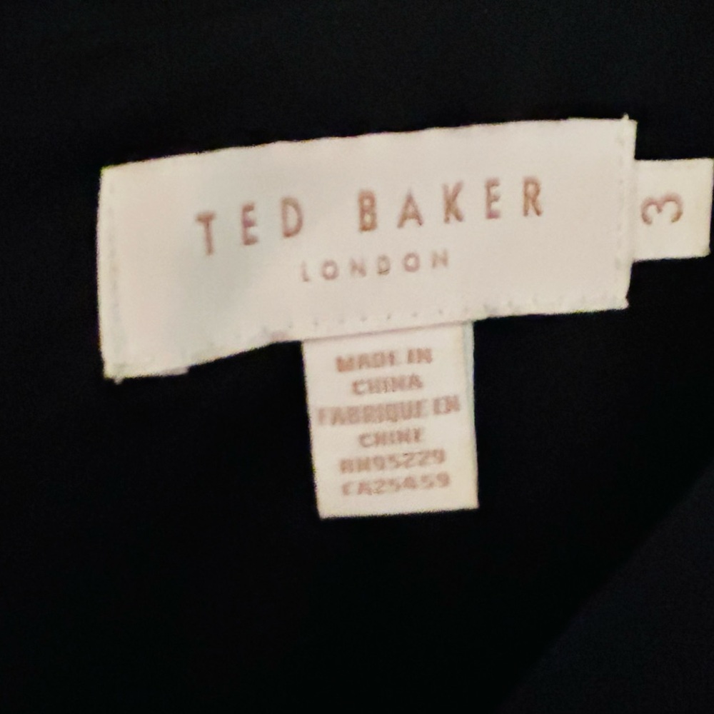 Elegant Black Ted Baker Dress with Floral and Paisley Patterns - Picture 3 of 3